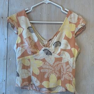 Adorable Free People floral crop top